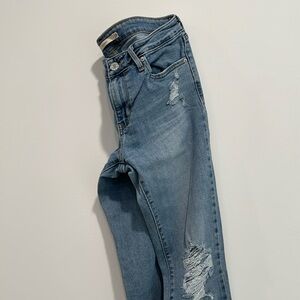 Levi’s 711 skinny jeans